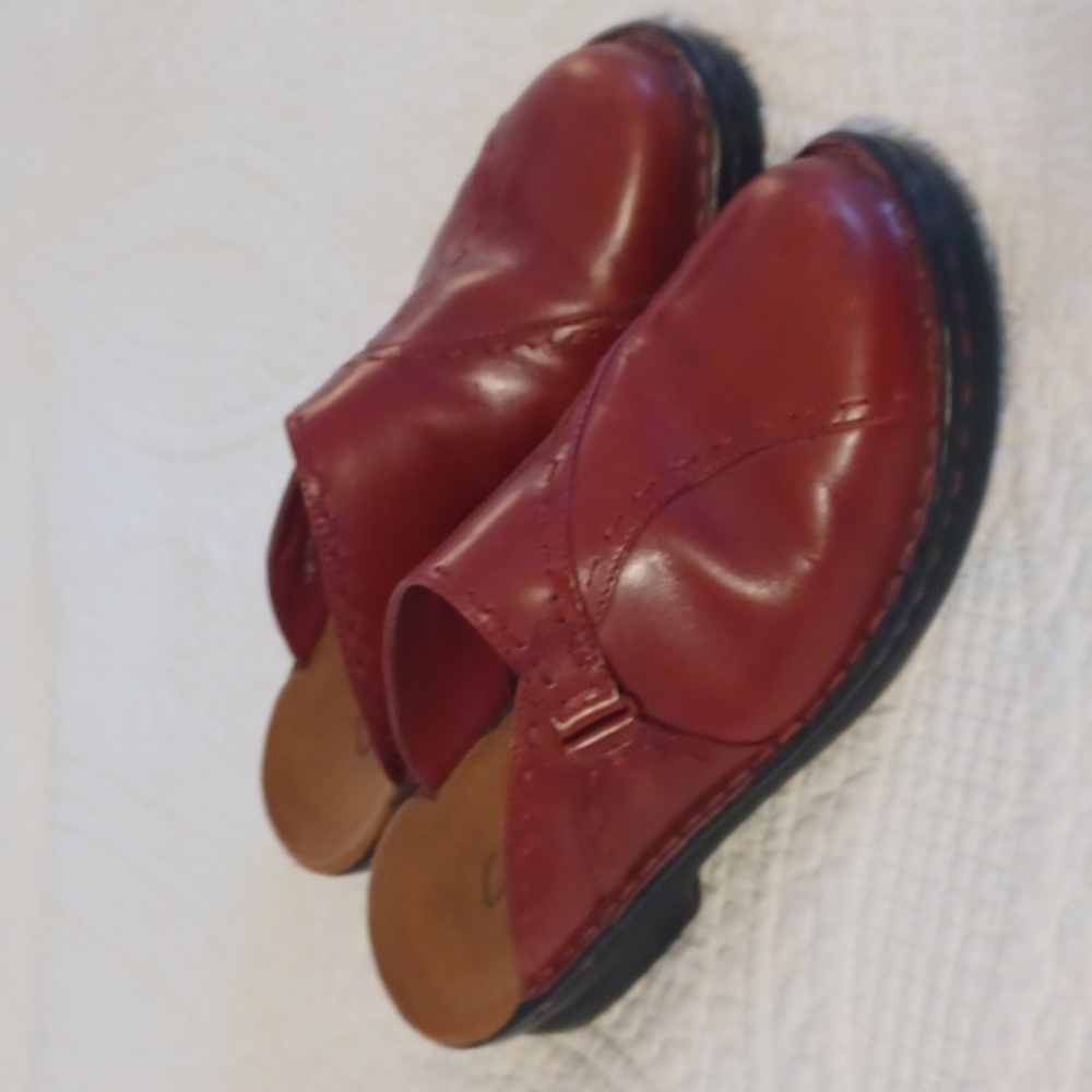 Womens slip on shoes